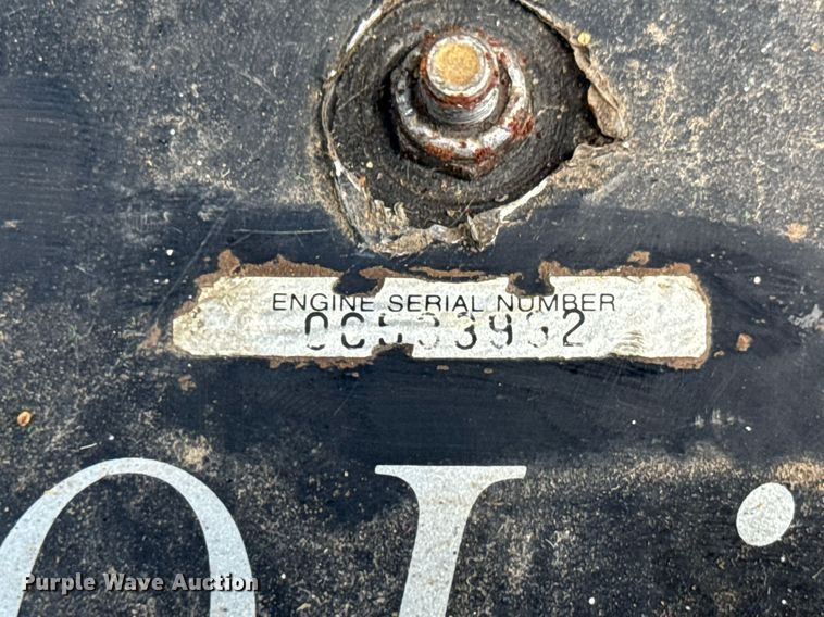 image for item DY0252 1989 Crestliner boat