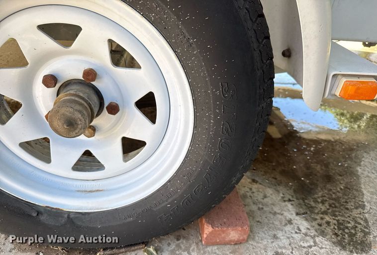 image for item DY0252 1989 Crestliner boat