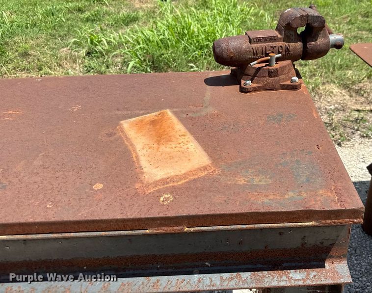 image for item DY0276 (3) work benches