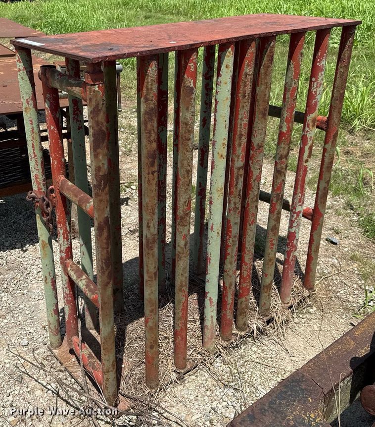 image for item DY0276 (3) work benches