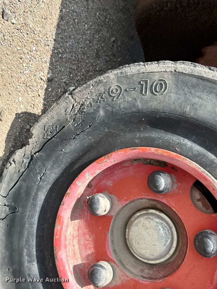 image for item DY0336 1993 Linde forklift