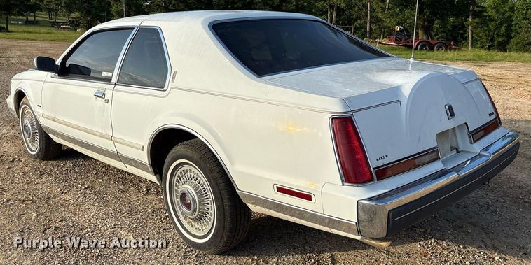 image for item DY0642 1989 Lincoln Continental Mark VII 