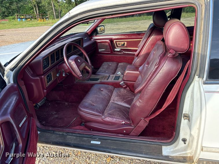 image for item DY0642 1989 Lincoln Continental Mark VII 