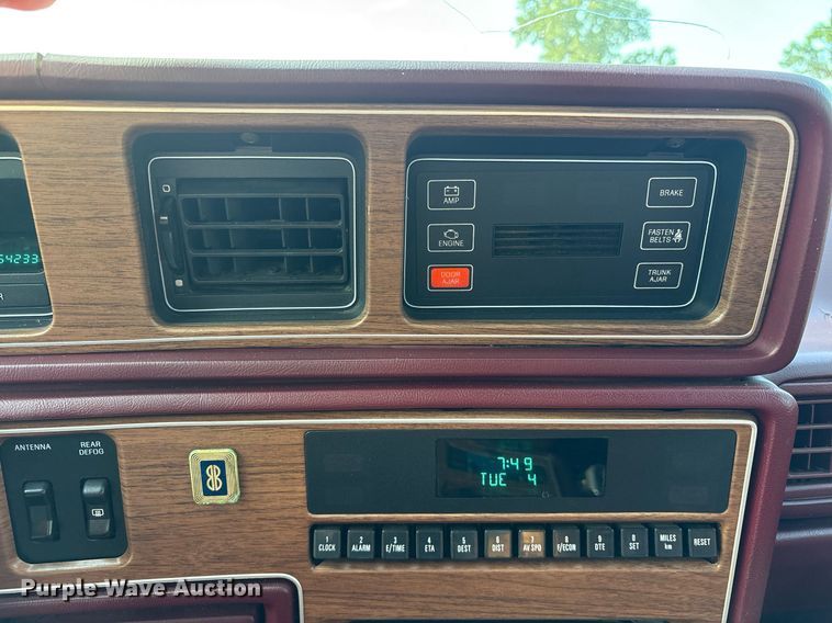 image for item DY0642 1989 Lincoln Continental Mark VII 