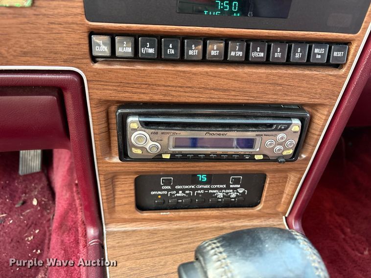 image for item DY0642 1989 Lincoln Continental Mark VII 