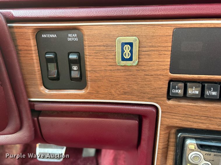 image for item DY0642 1989 Lincoln Continental Mark VII 