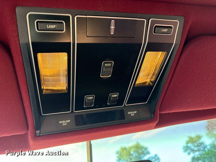 image for item DY0642 1989 Lincoln Continental Mark VII 