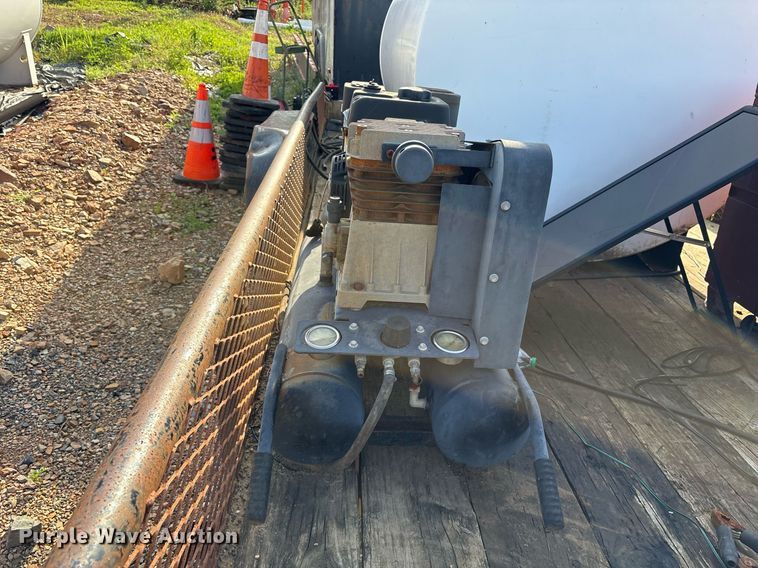 image for item DY0661 2009 Doolittle T-7716 utility trailer