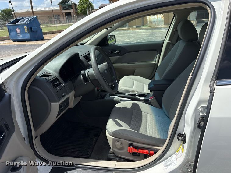 image for item DY0692 2012 Ford Fusion 