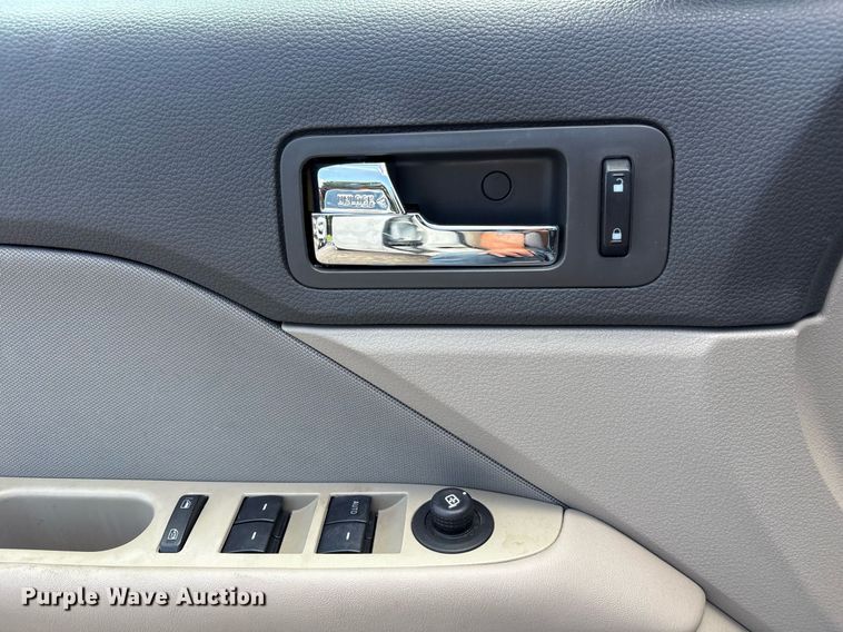 image for item DY0692 2012 Ford Fusion 