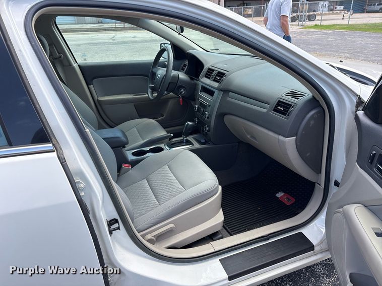 image for item DY0692 2012 Ford Fusion 