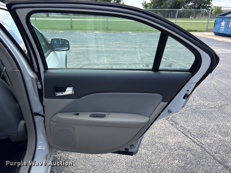 image for item DY0692 2012 Ford Fusion 