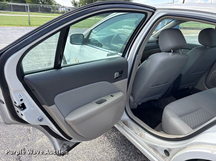 image for item DY0692 2012 Ford Fusion 