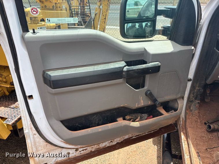 image for item DY2491 2021 Ford F550 Super Duty XL truck cab and chassis