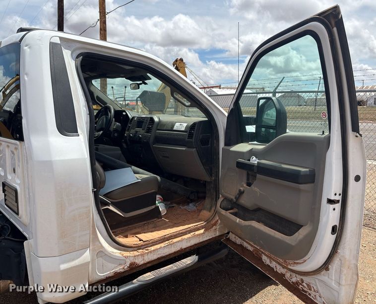 image for item DY2491 2021 Ford F550 Super Duty XL truck cab and chassis