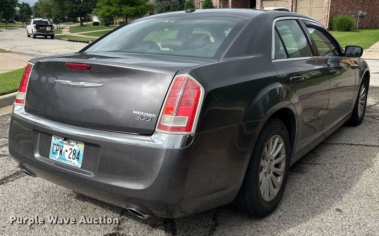 image for item DY2528 2013 Chrysler 300 
