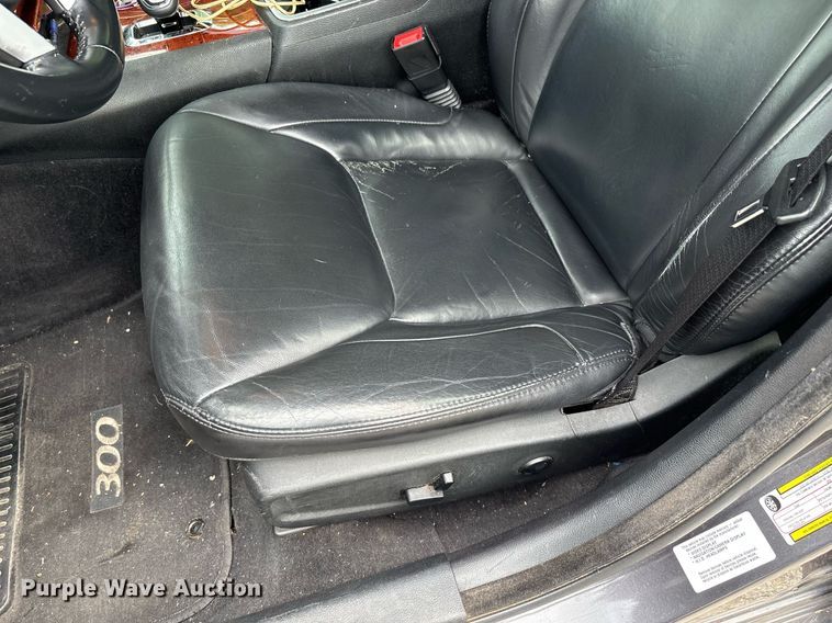 image for item DY2528 2013 Chrysler 300 