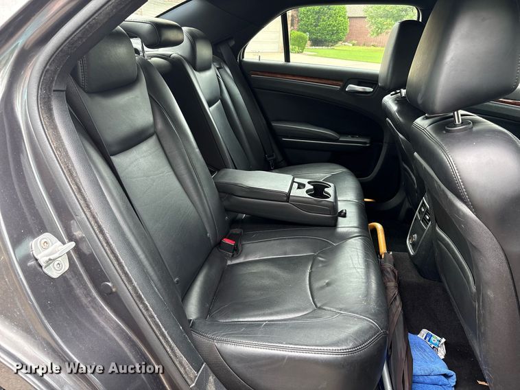 image for item DY2528 2013 Chrysler 300 