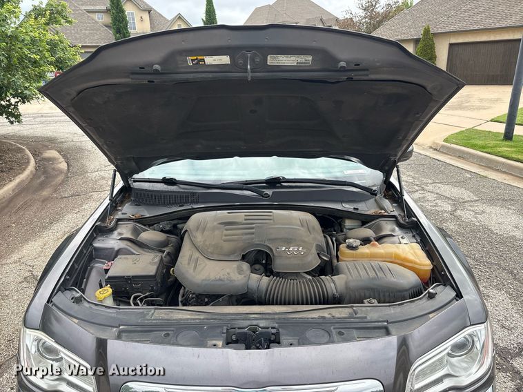 image for item DY2528 2013 Chrysler 300 