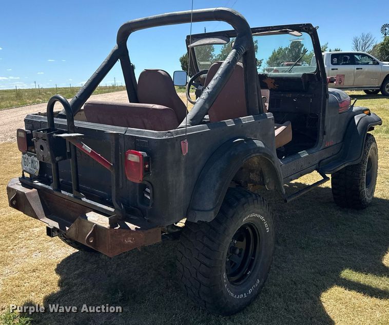 image for item DZ8626 1983 Jeep CJ7 SUV