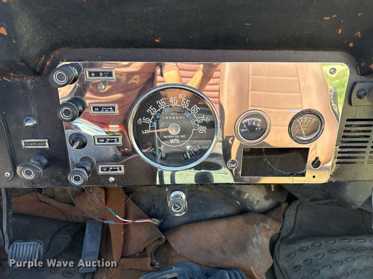 image for item DZ8626 1983 Jeep CJ7 SUV