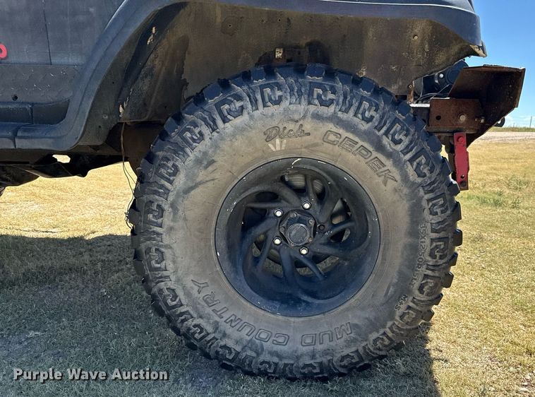 image for item DZ8626 1983 Jeep CJ7 SUV