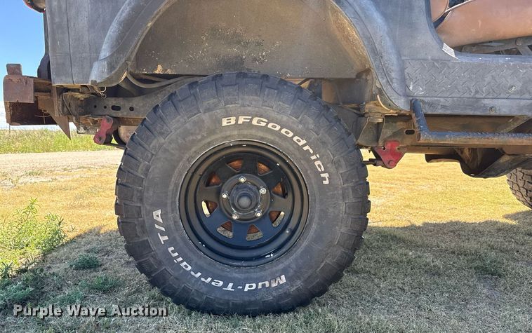 image for item DZ8626 1983 Jeep CJ7 SUV