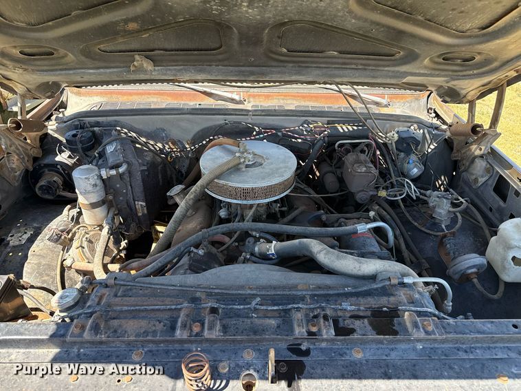 image for item DZ8627 1976 Chevrolet C30 flatbed pickup truck