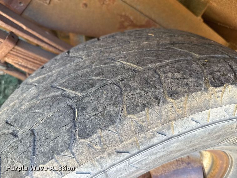 image for item DZ8627 1976 Chevrolet C30 flatbed pickup truck