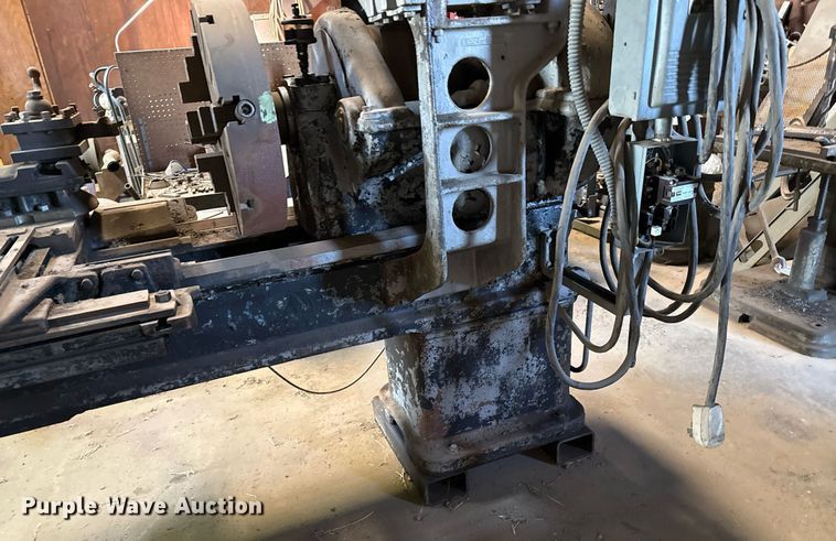 image for item DZ8632 American Tool Works lathe