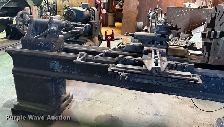 image for item DZ8632 American Tool Works lathe
