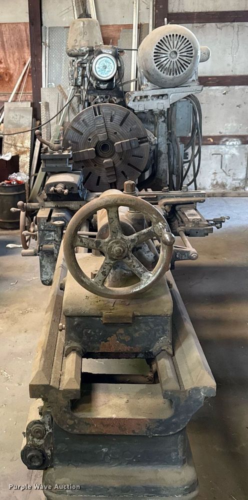 image for item DZ8632 American Tool Works lathe