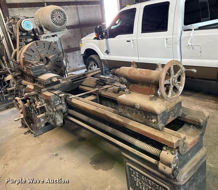 image for item DZ8632 American Tool Works lathe