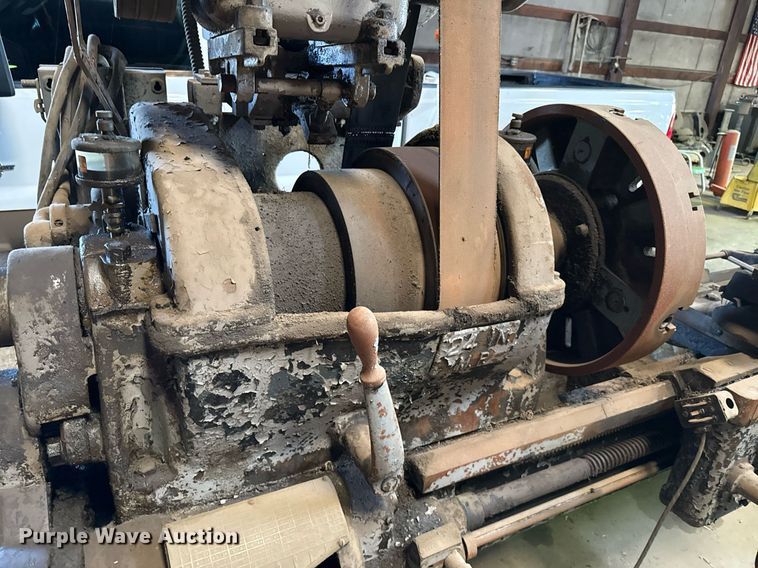 image for item DZ8632 American Tool Works lathe