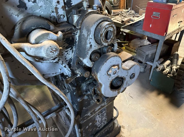 image for item DZ8632 American Tool Works lathe