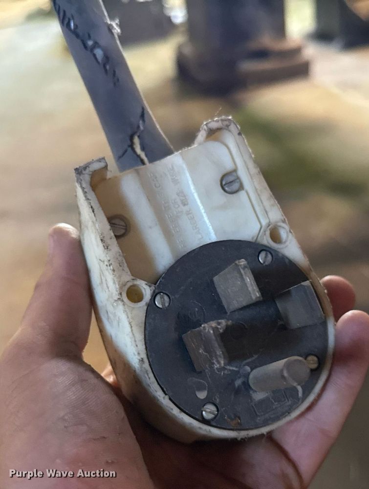 image for item DZ8632 American Tool Works lathe