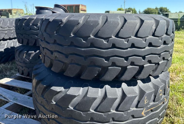 image for item DZ8635 (20) tires and wheels