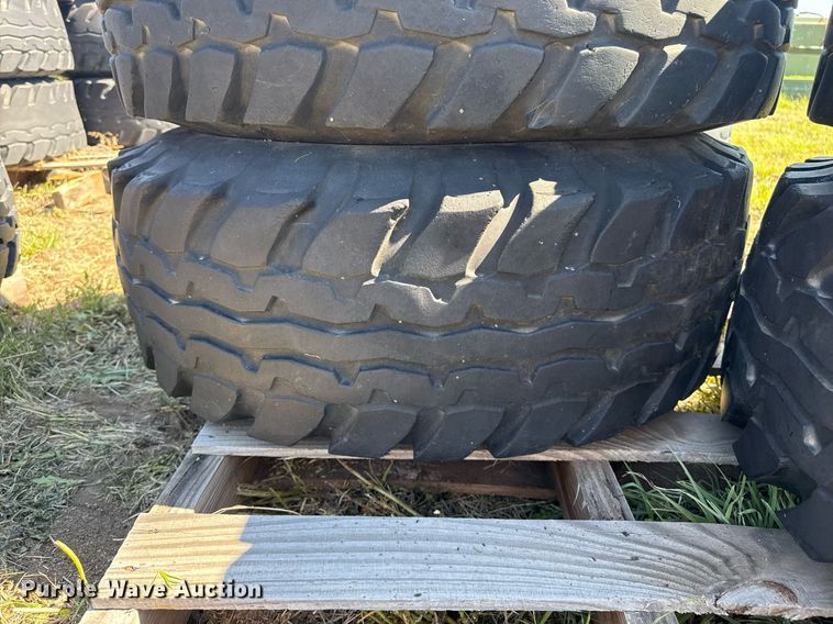 image for item DZ8635 (20) tires and wheels