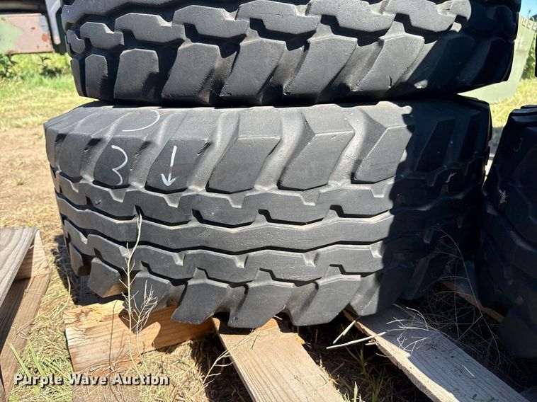 image for item DZ8635 (20) tires and wheels