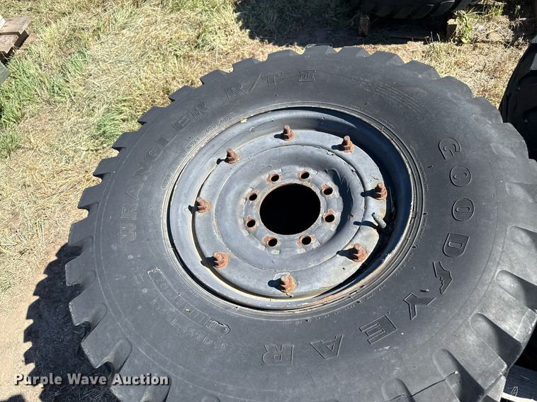 image for item DZ8635 (20) tires and wheels