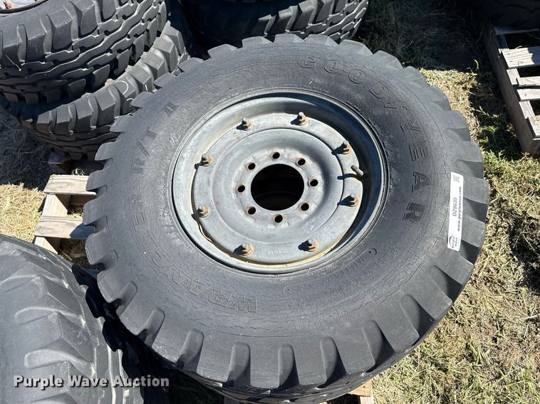 image for item DZ8635 (20) tires and wheels