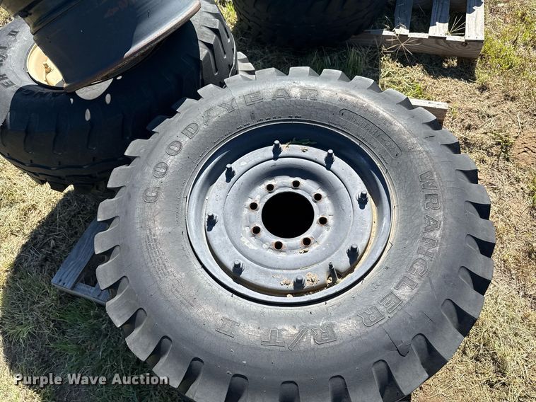 image for item DZ8635 (20) tires and wheels