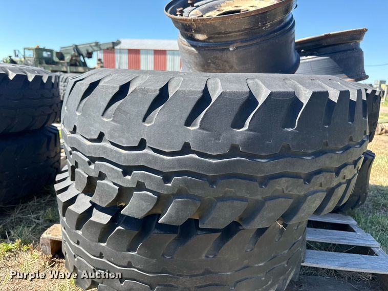 image for item DZ8635 (20) tires and wheels