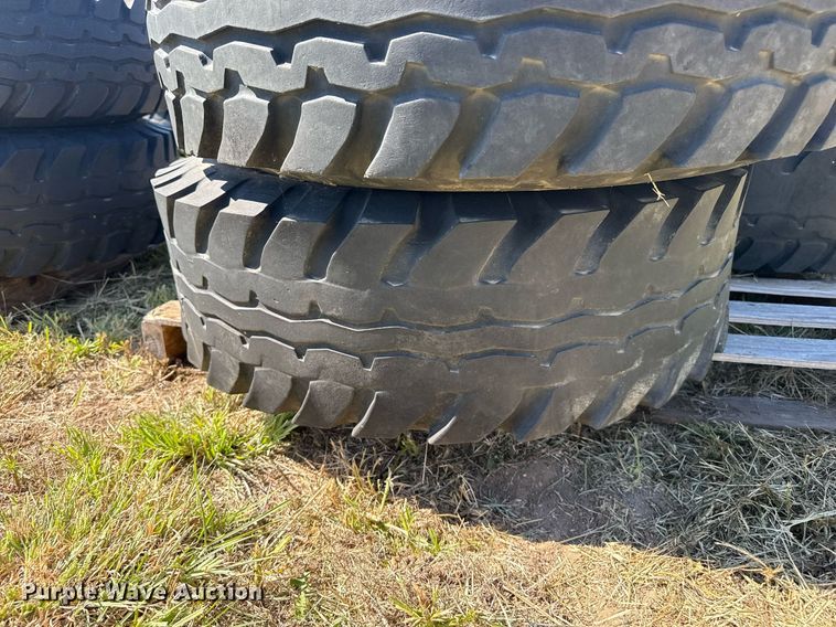 image for item DZ8635 (20) tires and wheels