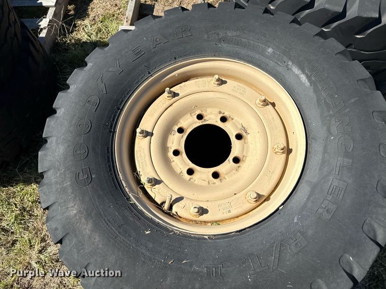 image for item DZ8635 (20) tires and wheels