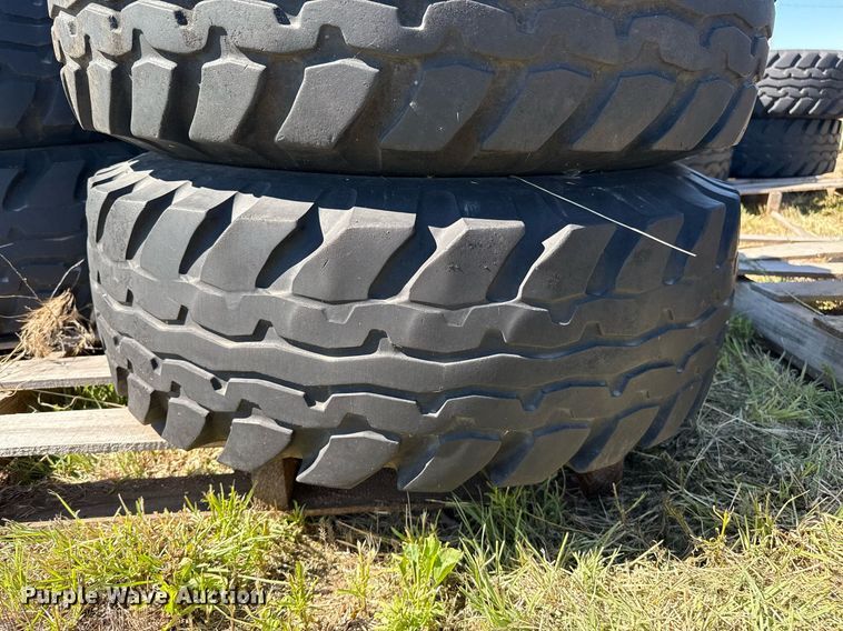 image for item DZ8635 (20) tires and wheels