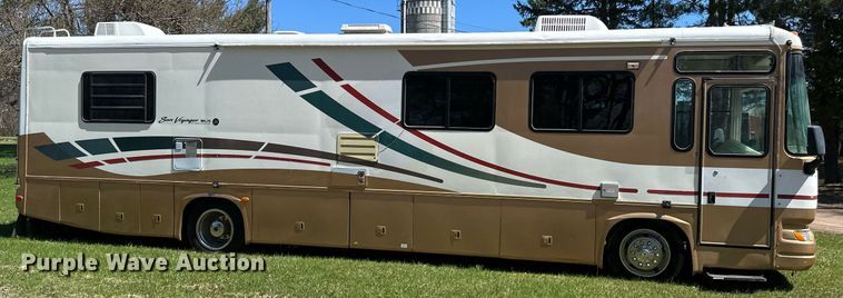 image for item EB2511 1998 Gulf Stream Sun Voyager 8362 SVB RV