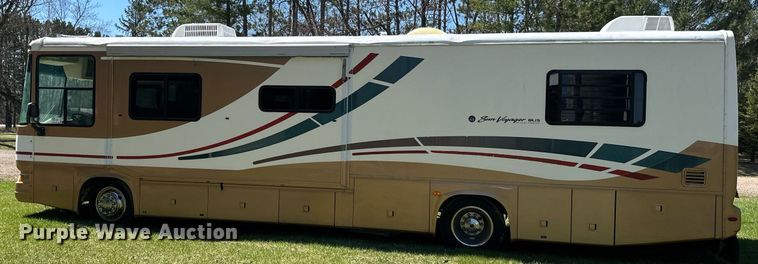 image for item EB2511 1998 Gulf Stream Sun Voyager 8362 SVB RV