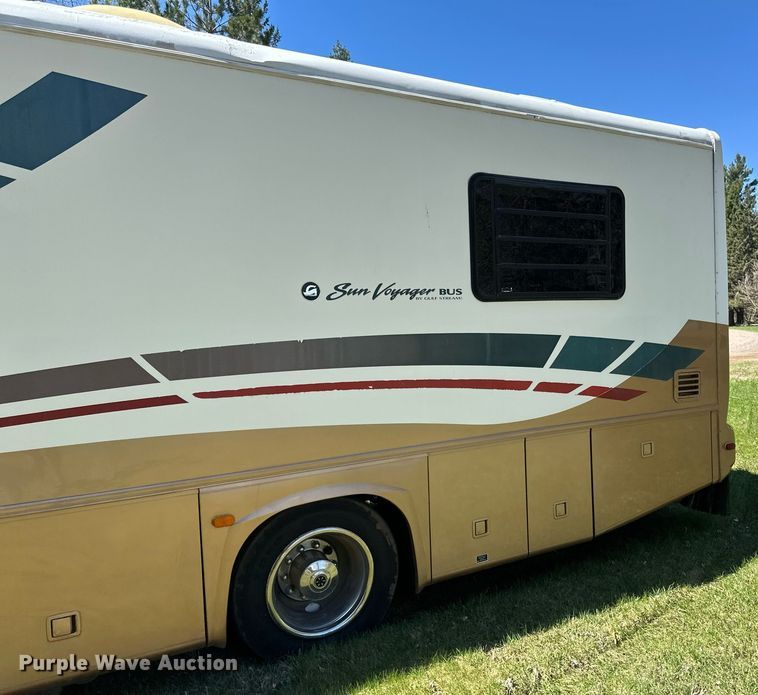 image for item EB2511 1998 Gulf Stream Sun Voyager 8362 SVB RV