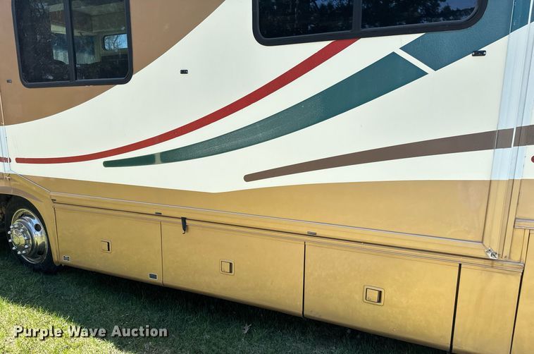 image for item EB2511 1998 Gulf Stream Sun Voyager 8362 SVB RV